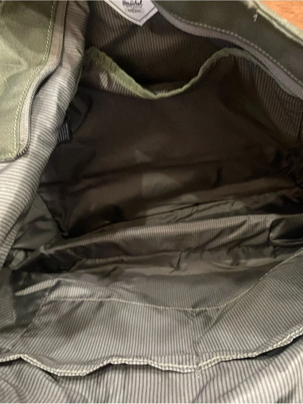 NWT Herschel Retreat Tote Ivy Green 20L w/ Changing Pad